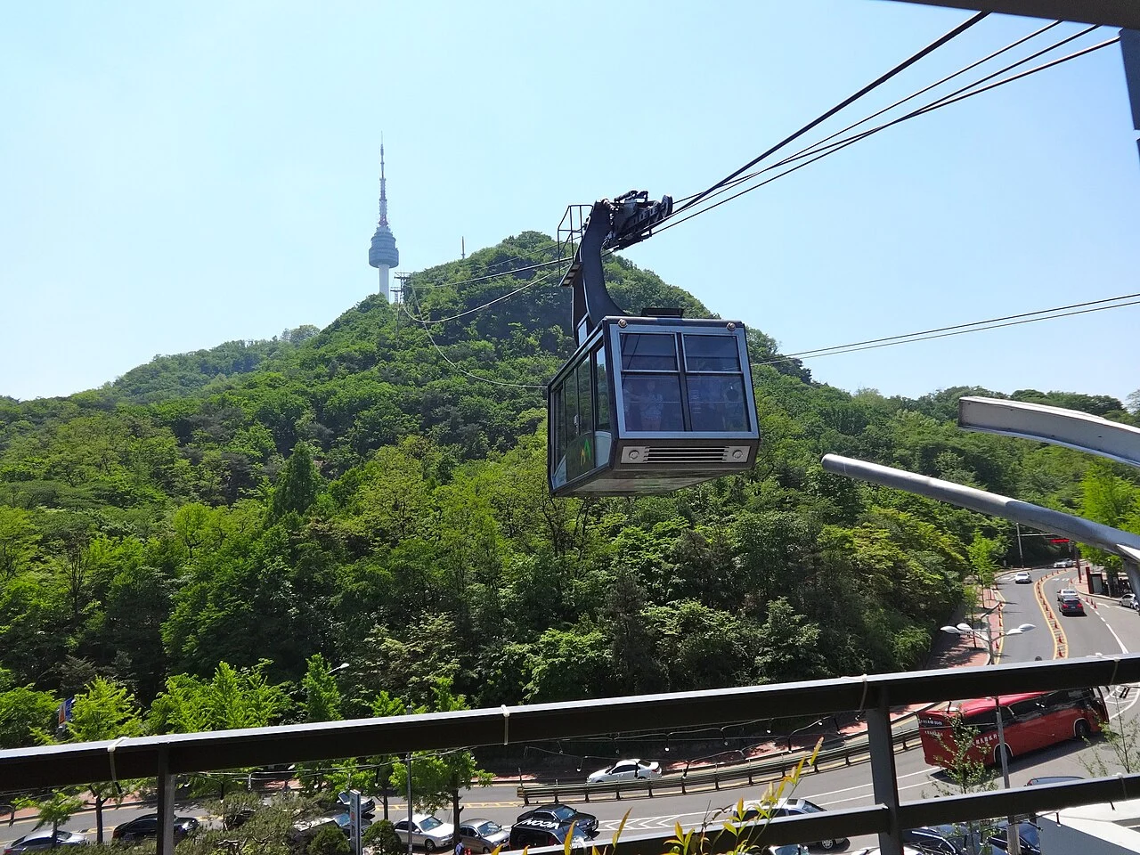 Namsan cable-car cabin and lower boarding area