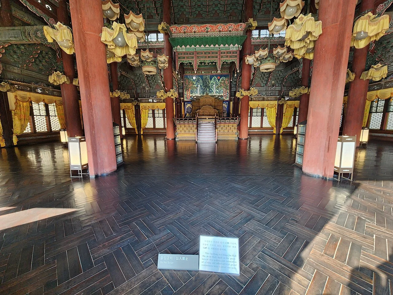 Archival view into Injeongjeon interior