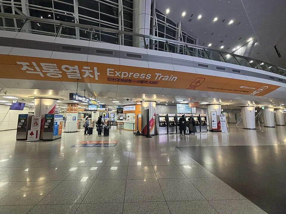 仁川空港第1ターミナルの直通列車入口