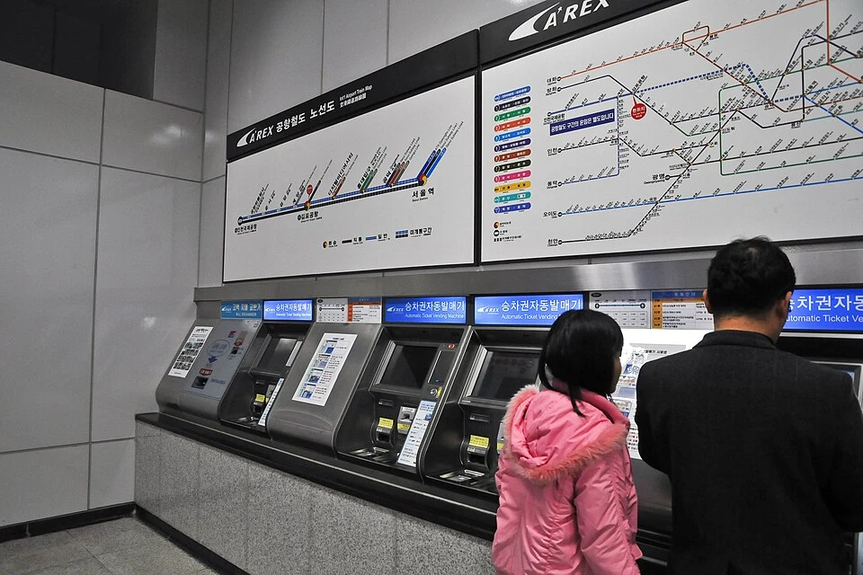 一般列車の旧型券売機の参考写真・機器部分を表示