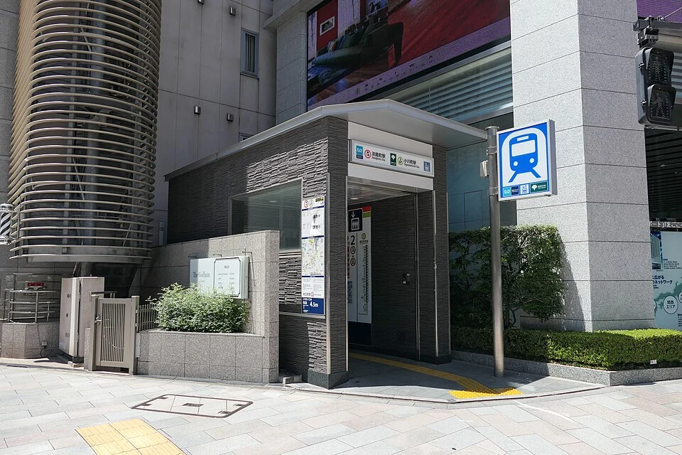 Lift entrance at Awajicho–Ogawamachi